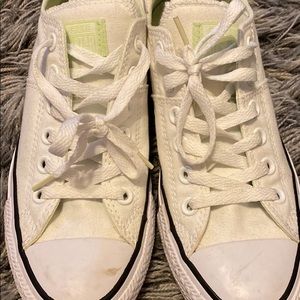 Converse size 8